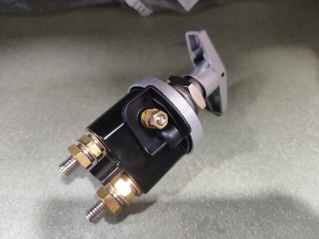 ΓΕΝΙΚΟΣ ΔΙΑΚΟΠΤΗΣ 24V 250A για IVECO STRALIS/ EUROTECH/ EURSTAR I0554002