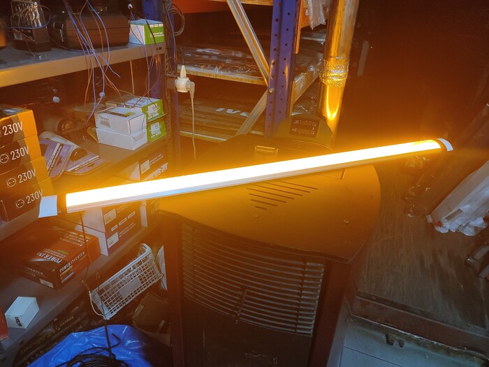 Λάμπα LED, ΦΘΟΡΙΟΥ LED 12-24V(ΛΕΥΚΟ-ΠΟΡΤΟΚΑΛΙ) 120cm KP0070